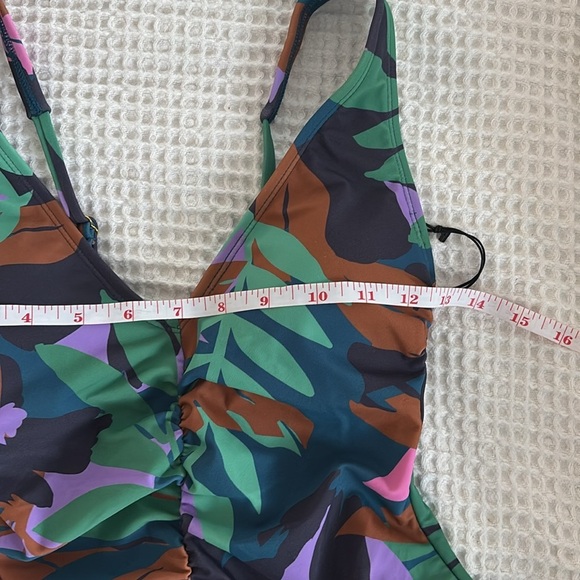 New Shade & Shore Plunge One Piece High Leg Swimsuit Floral Tropical Print - Picture 12 of 14